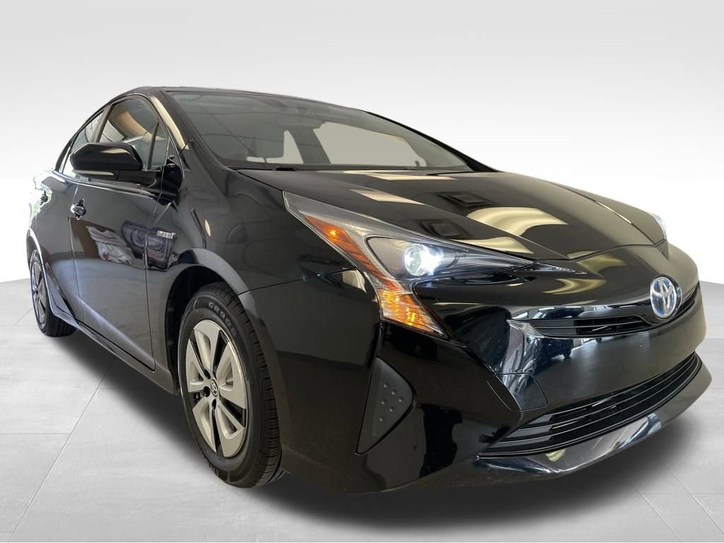 Used 2016 Toyota Prius Three image 5