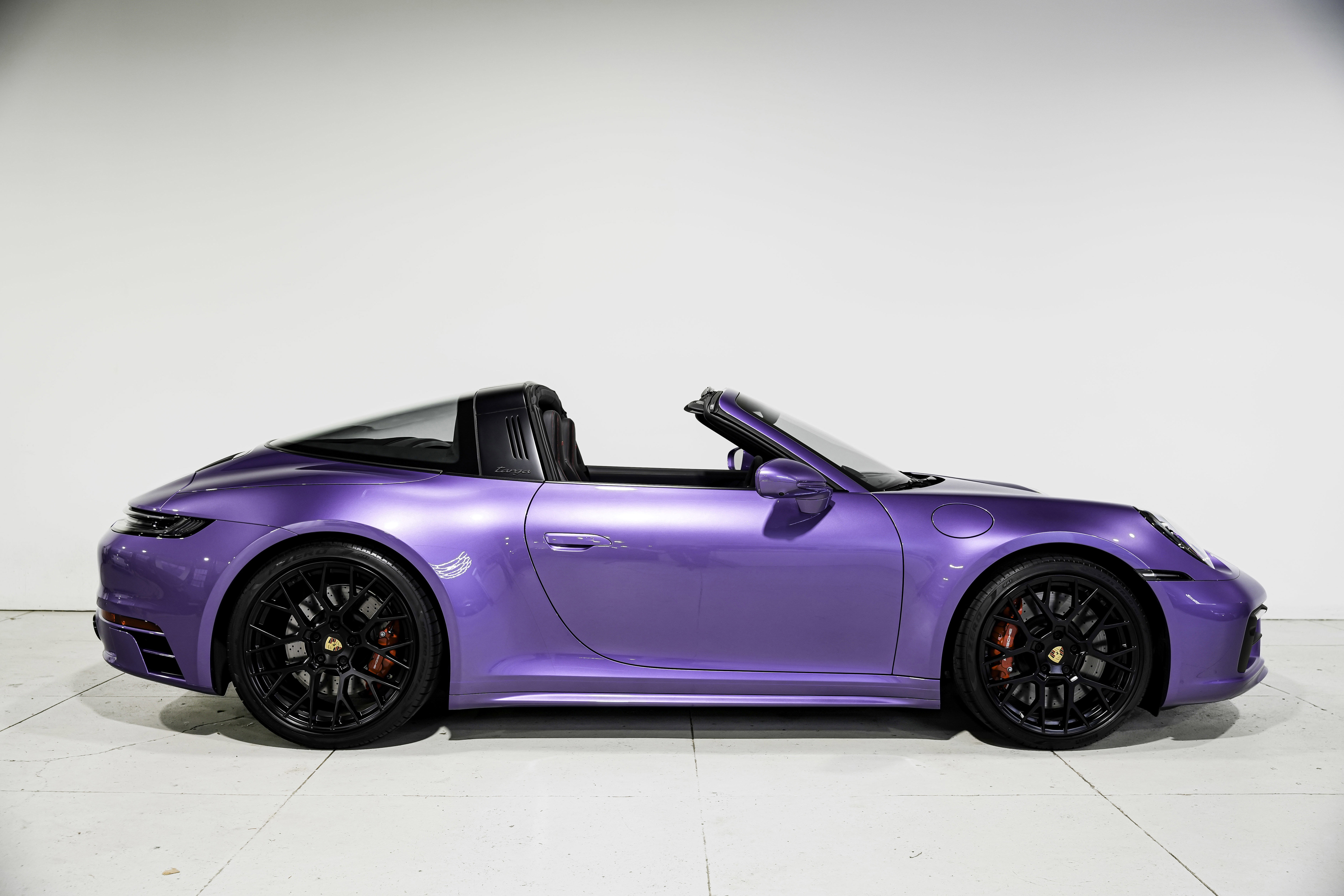 Used 2024 Porsche 911 Targa 4 GTS image 3