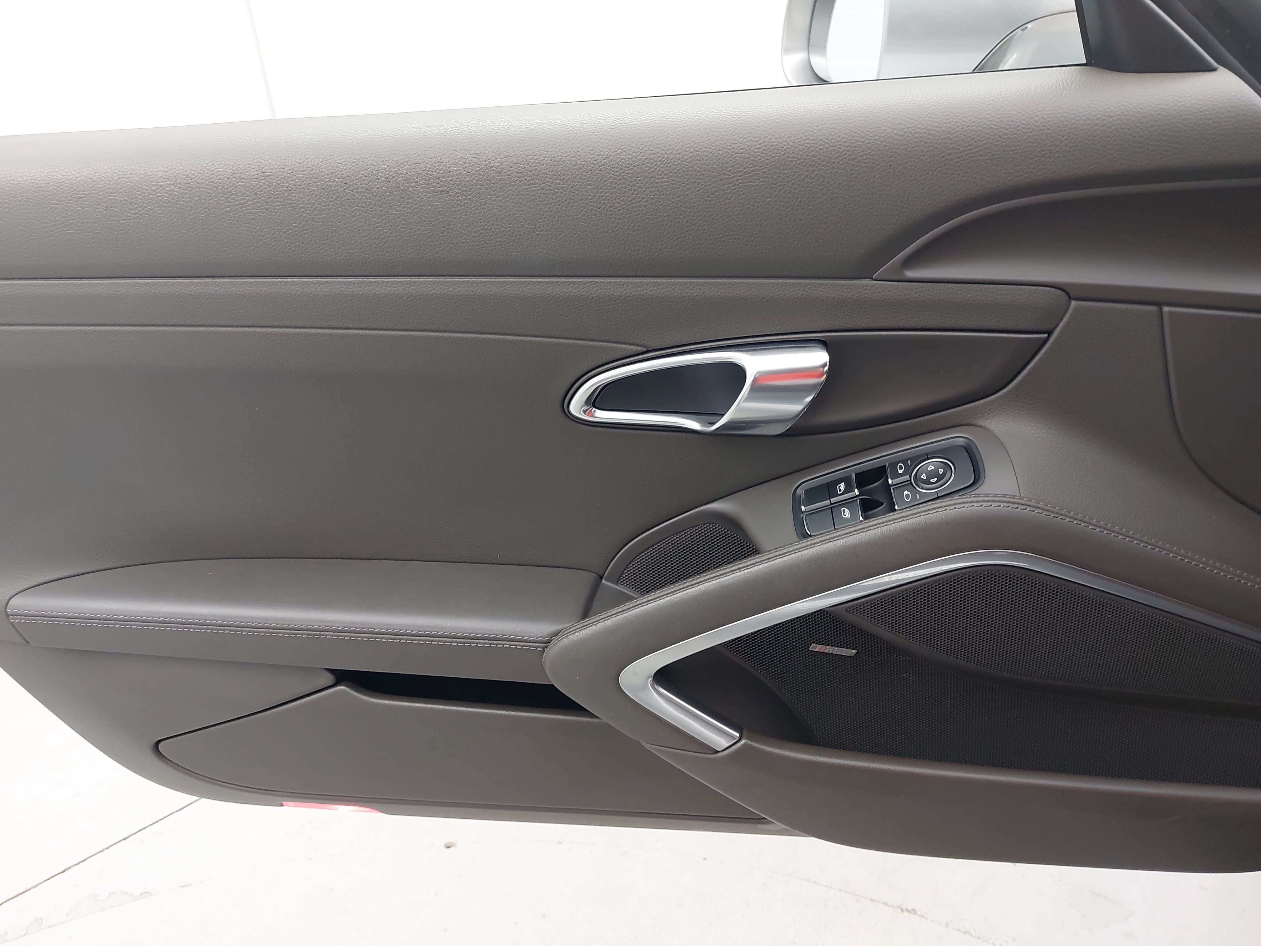 Certified 2018 Porsche 911 Carrera RWD image 28