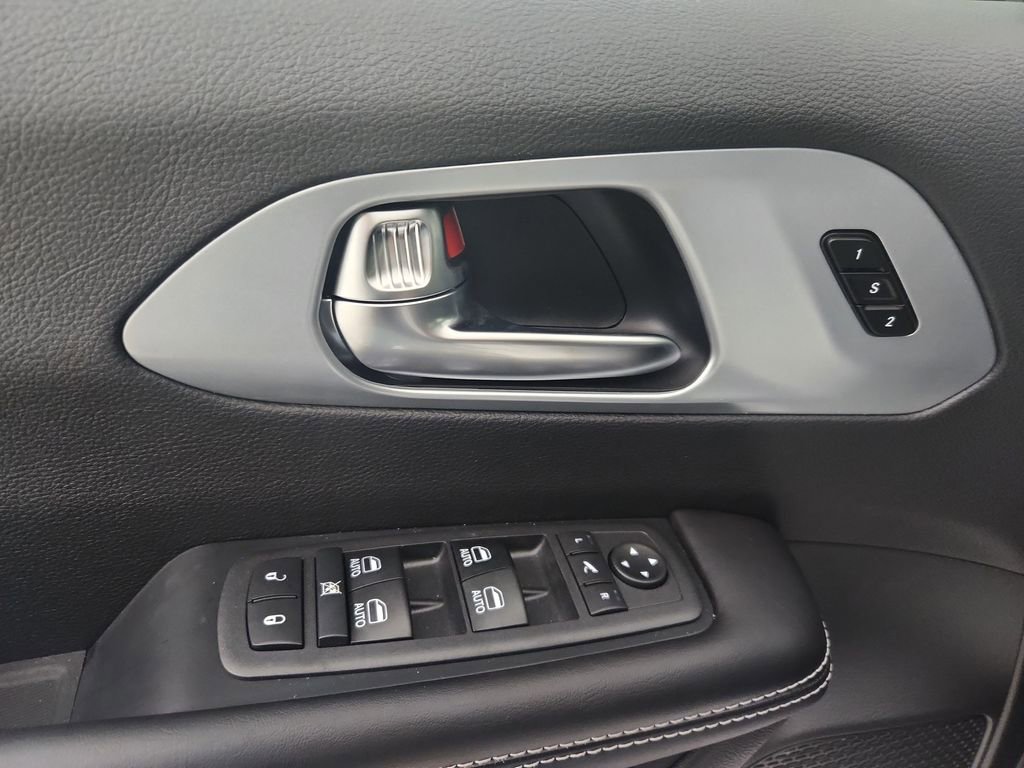 New 2026 Chrysler Pacifica Limited AWD/4WD image 21