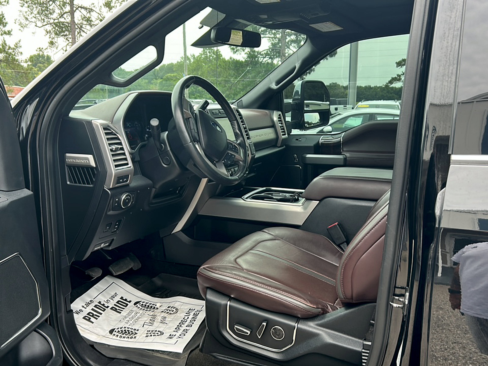 Used 2017 Ford F450 Platinum w/ Platinum Ultimate Package AWD/4WD image 11