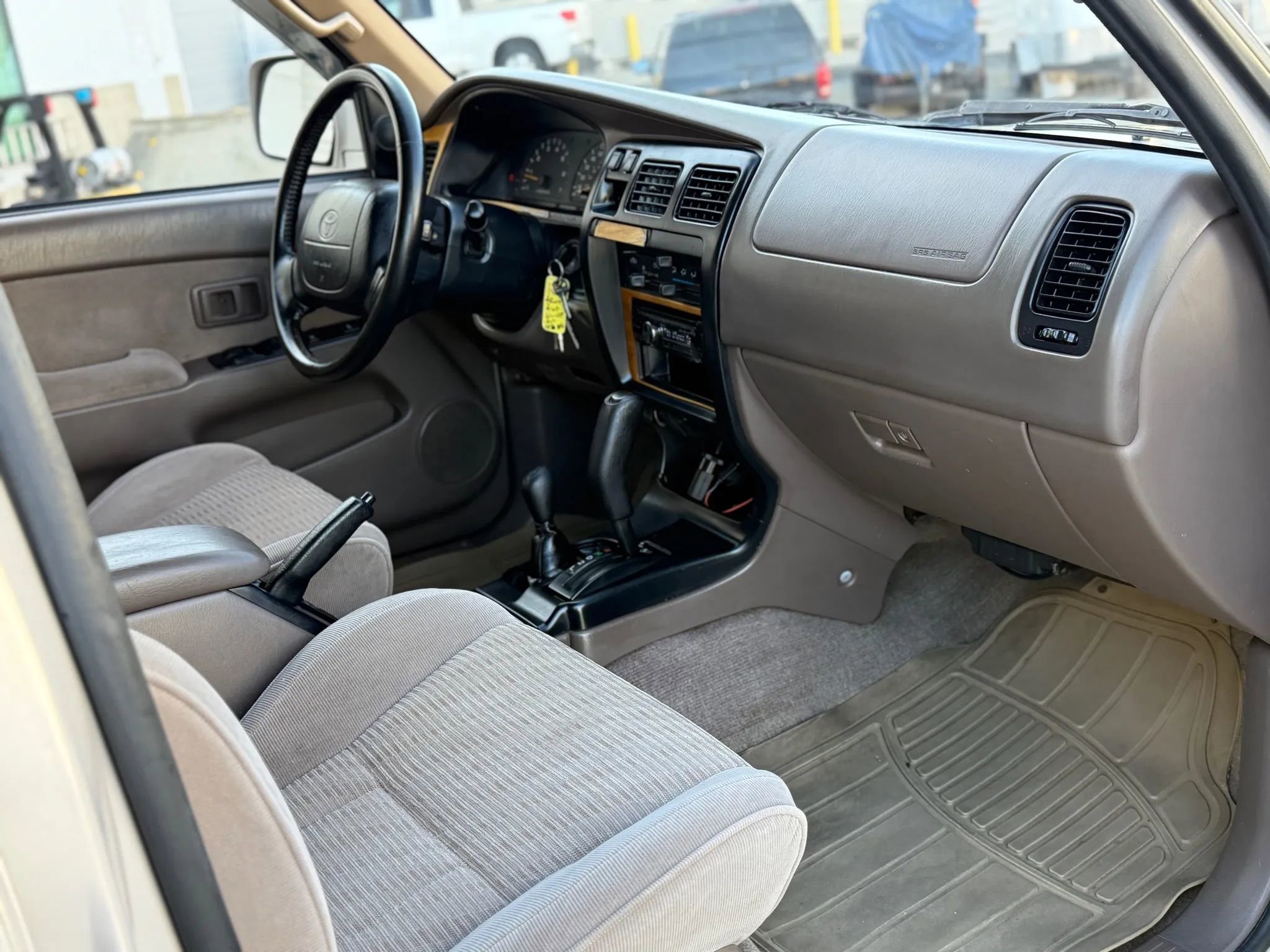 Used 1997 Toyota 4Runner SR5 AWD/4WD image 22