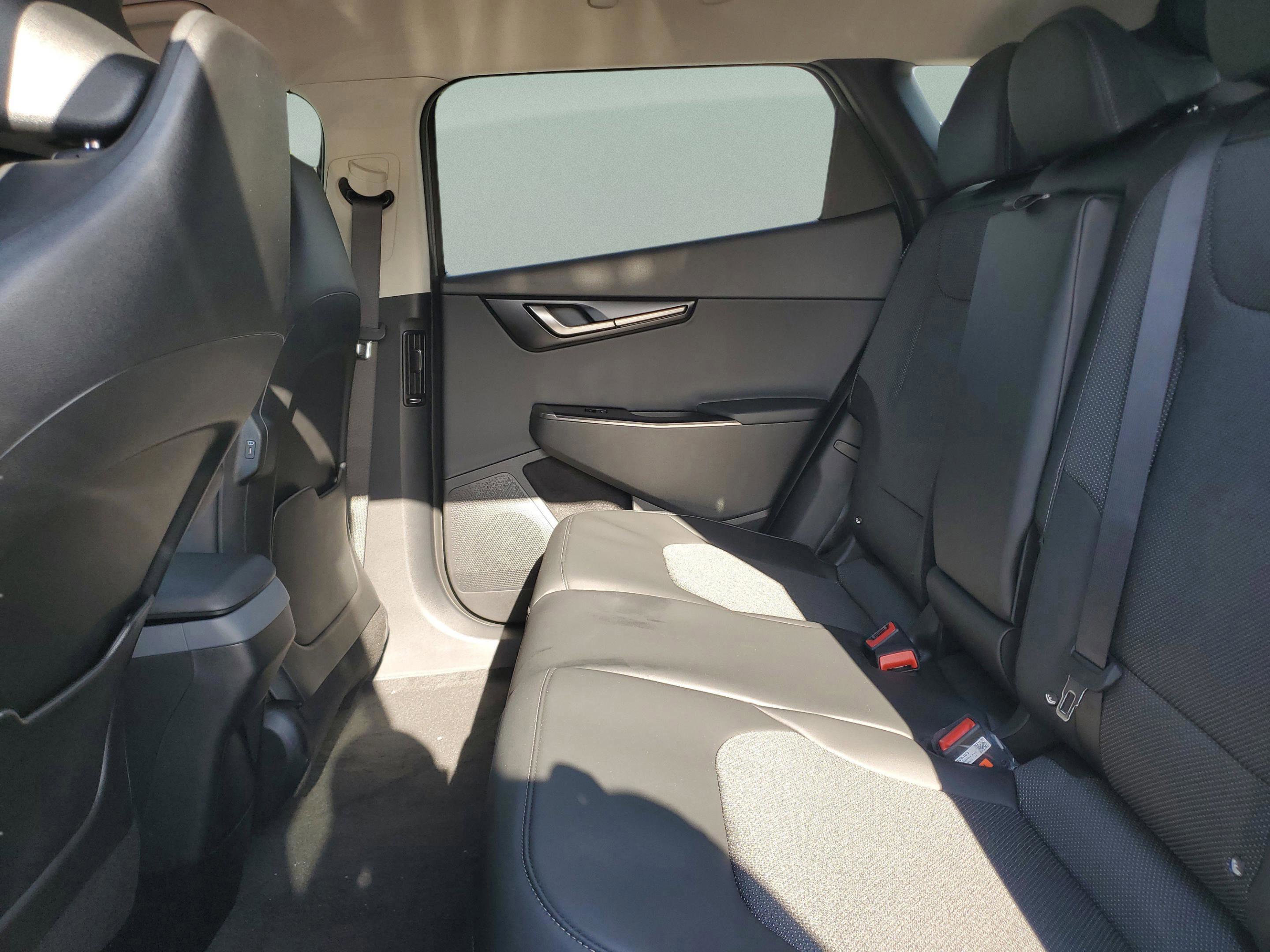 New 2025 Kia EV6 Light w/ Light LR Technology Package image 27