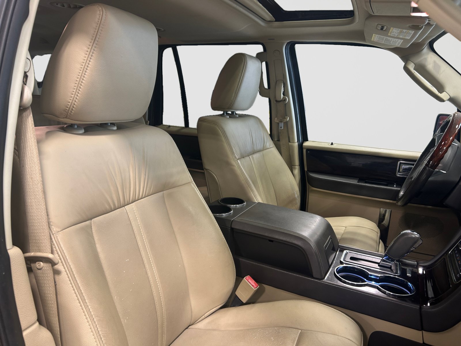 Used 2015 Lincoln Navigator 2WD w/ Equipment Group 101A Reserve image 18
