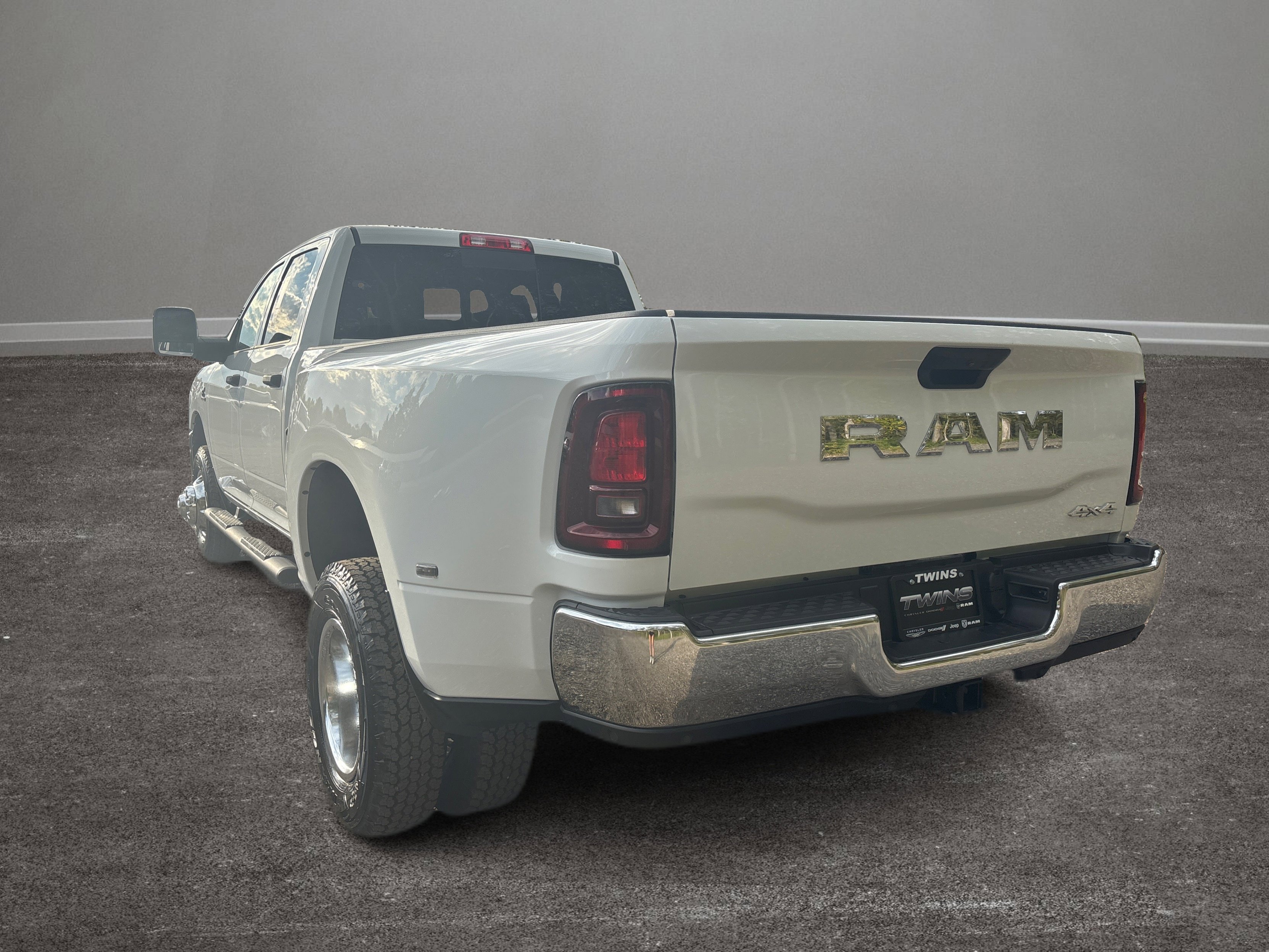 New 2026 RAM 3500 Tradesman image 34