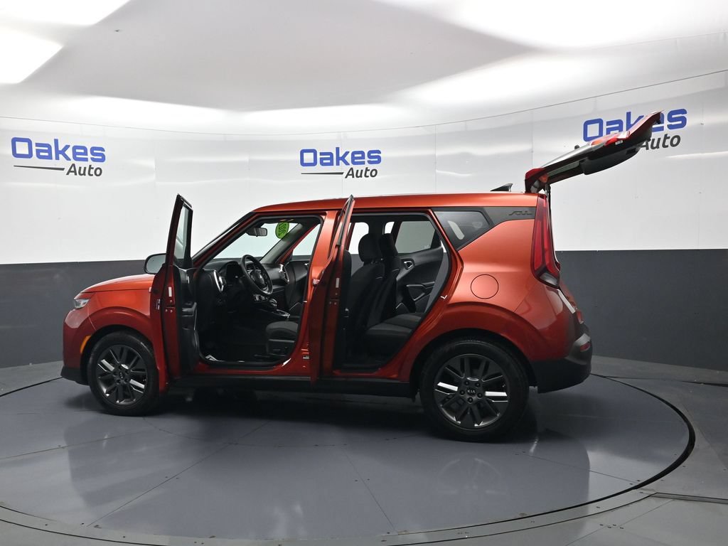 Certified 2021 Kia Soul S FWD image 51