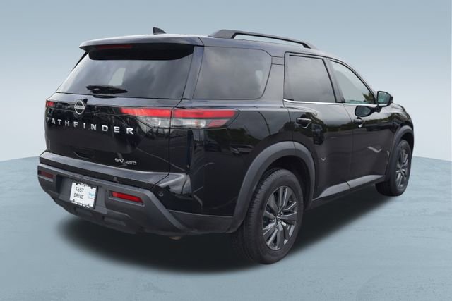 Used 2023 Nissan Pathfinder SV image 9