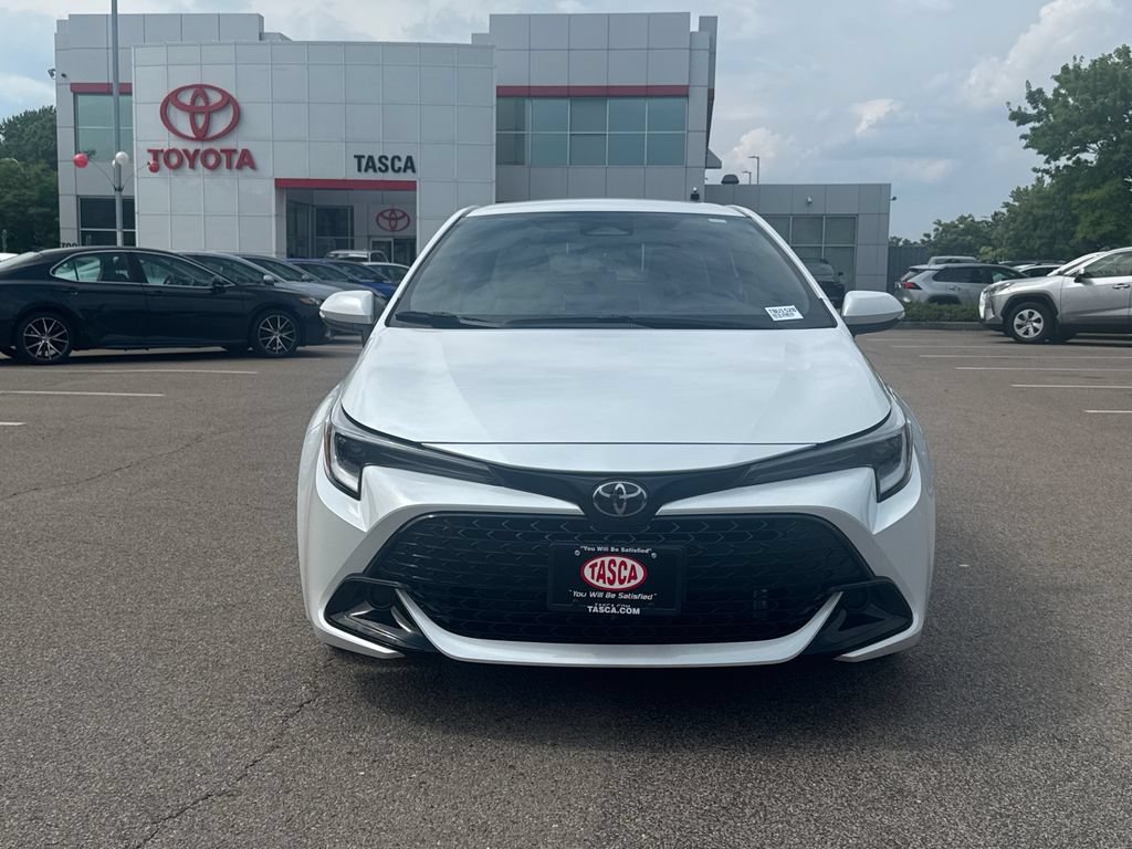Used 2025 Toyota Corolla Hatchback FWD image 2