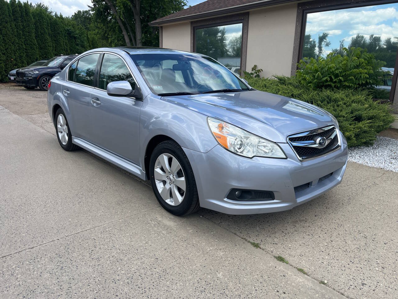 Used 2012 Subaru Legacy 2.5i Limited AWD/4WD image 1