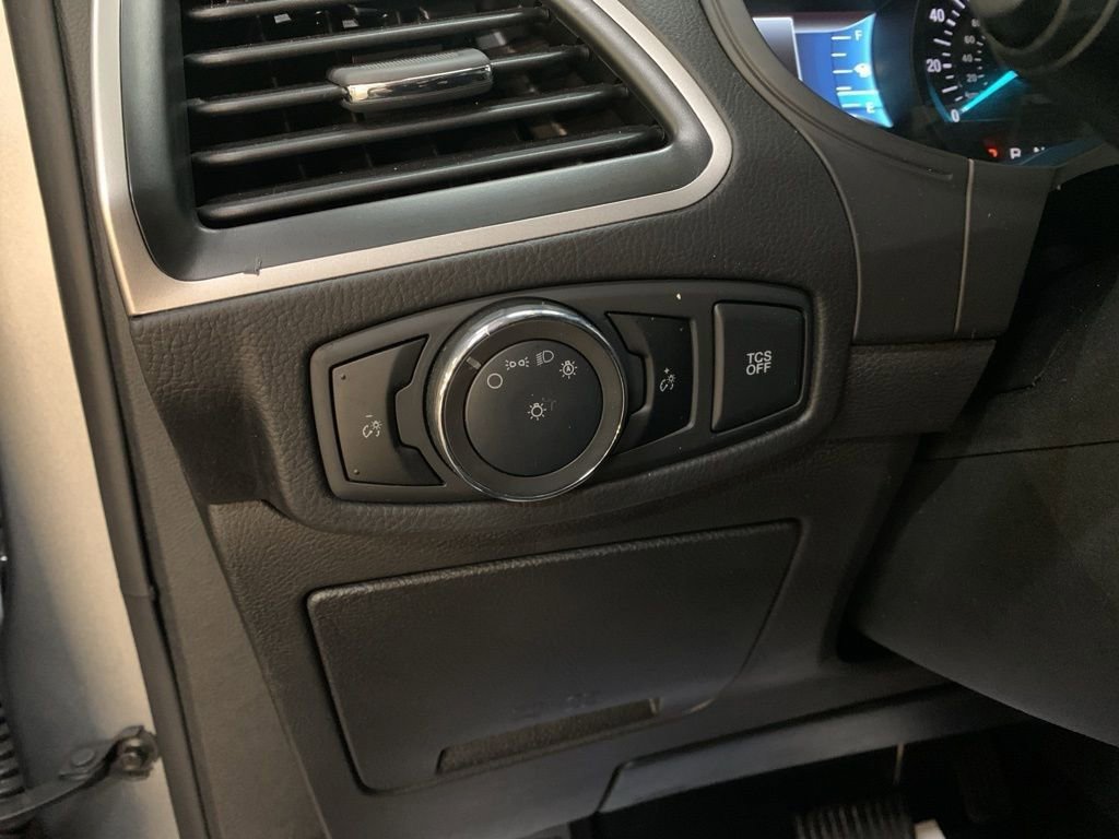 Used 2024 Ford Edge SEL image 28