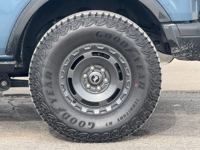 Used 2025 Ford Bronco Badlands image 3