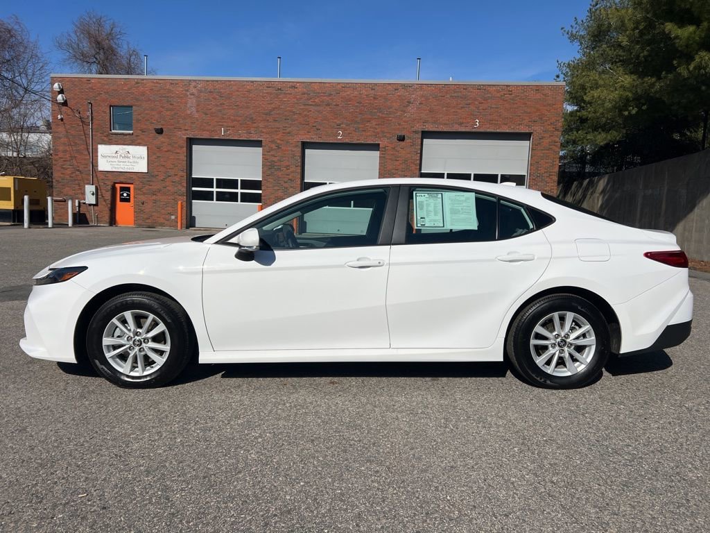Used 2026 Toyota Camry LE w/ Convenience Package image 2