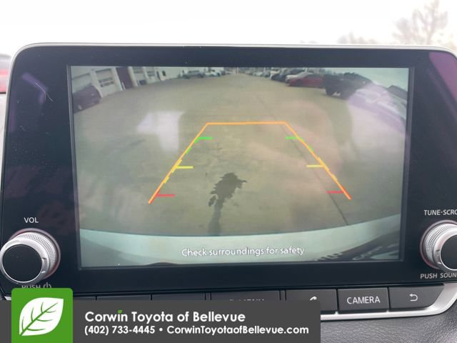 Used 2025 Nissan Sentra SV FWD image 13