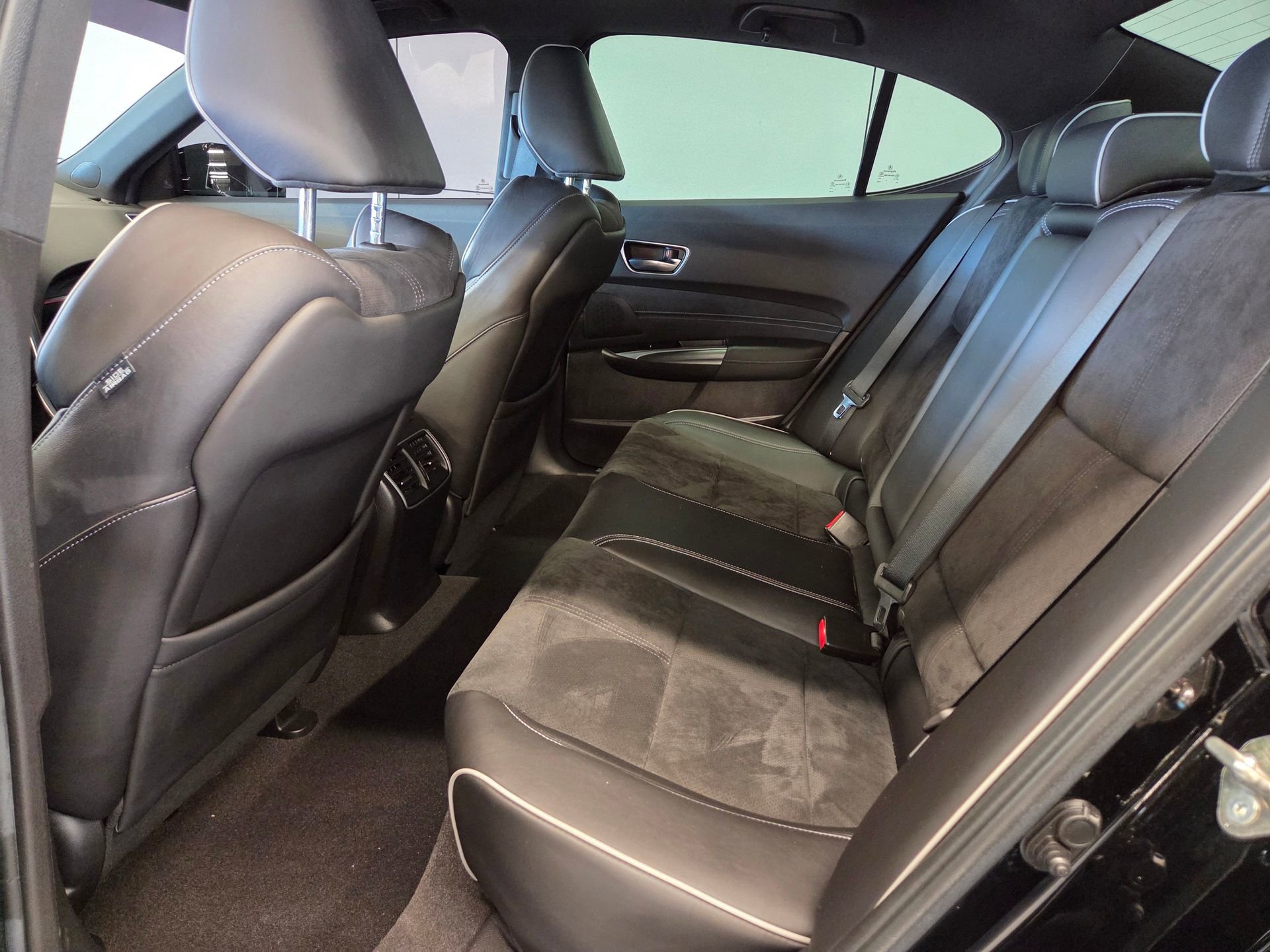 Used 2019 Acura TLX V6 w/ Technology & A-SPEC Pkg image 11
