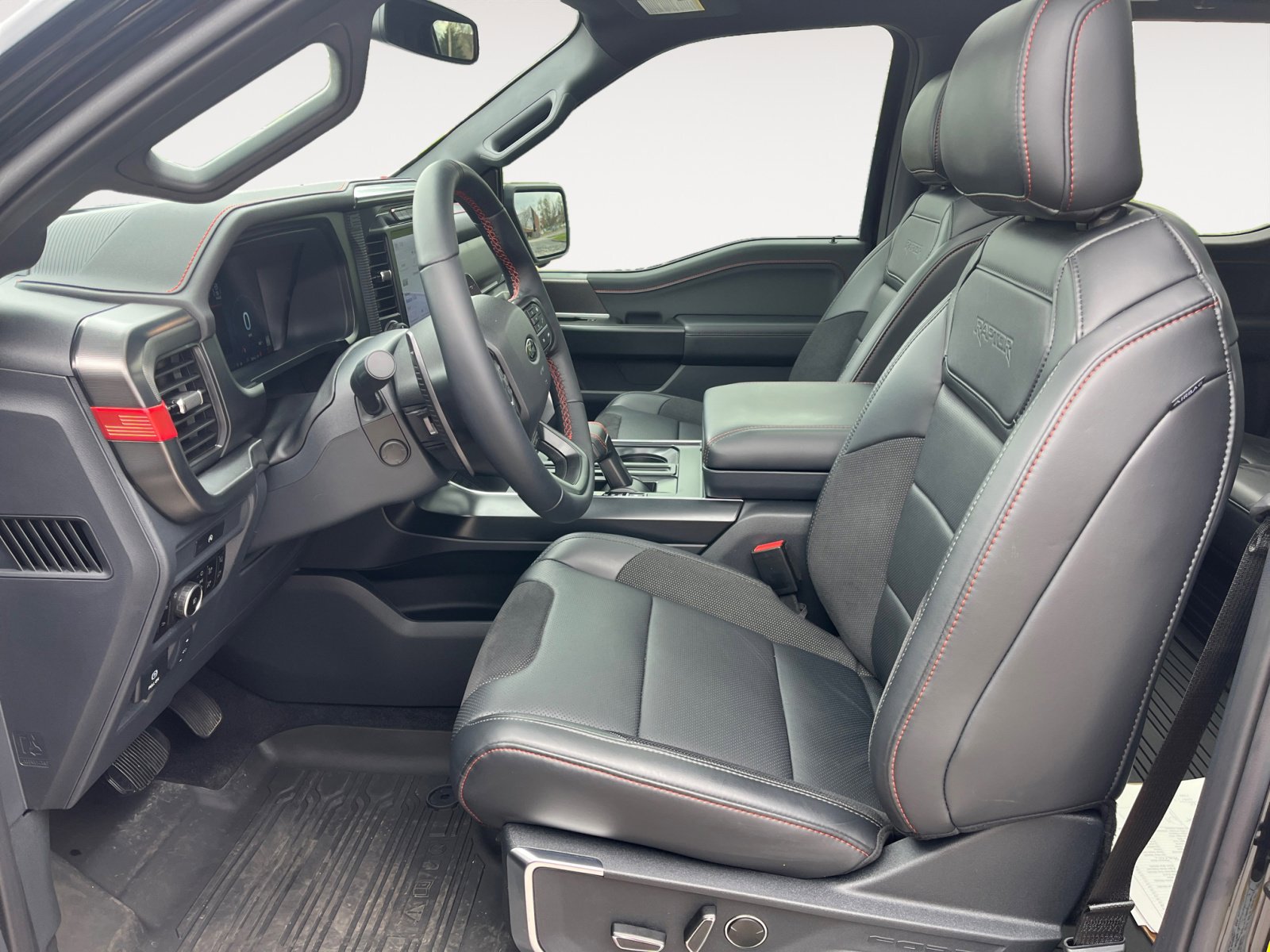 Used 2025 Ford F150 Raptor image 9