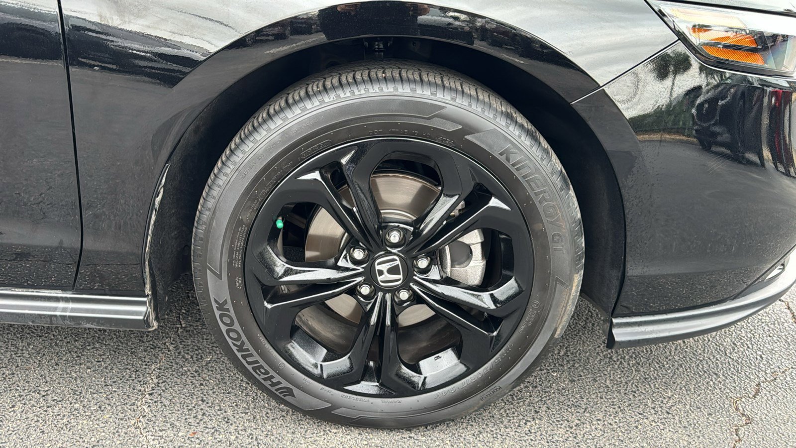 Used 2025 Honda Accord SE image 10