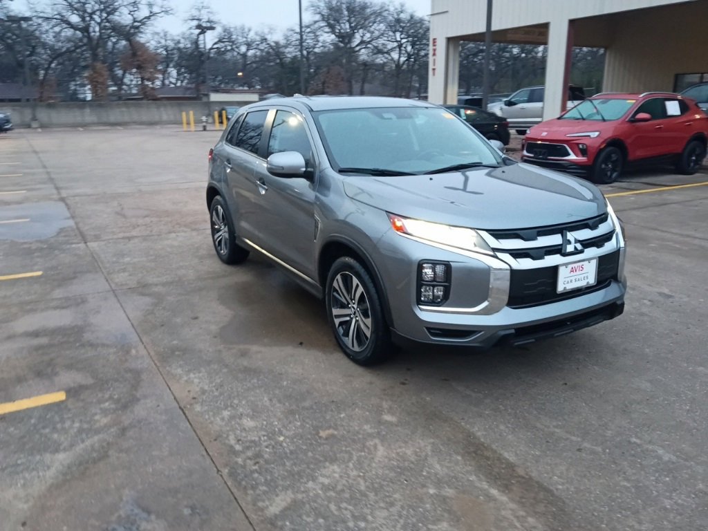 Used 2025 Mitsubishi Outlander Sport SE image 6