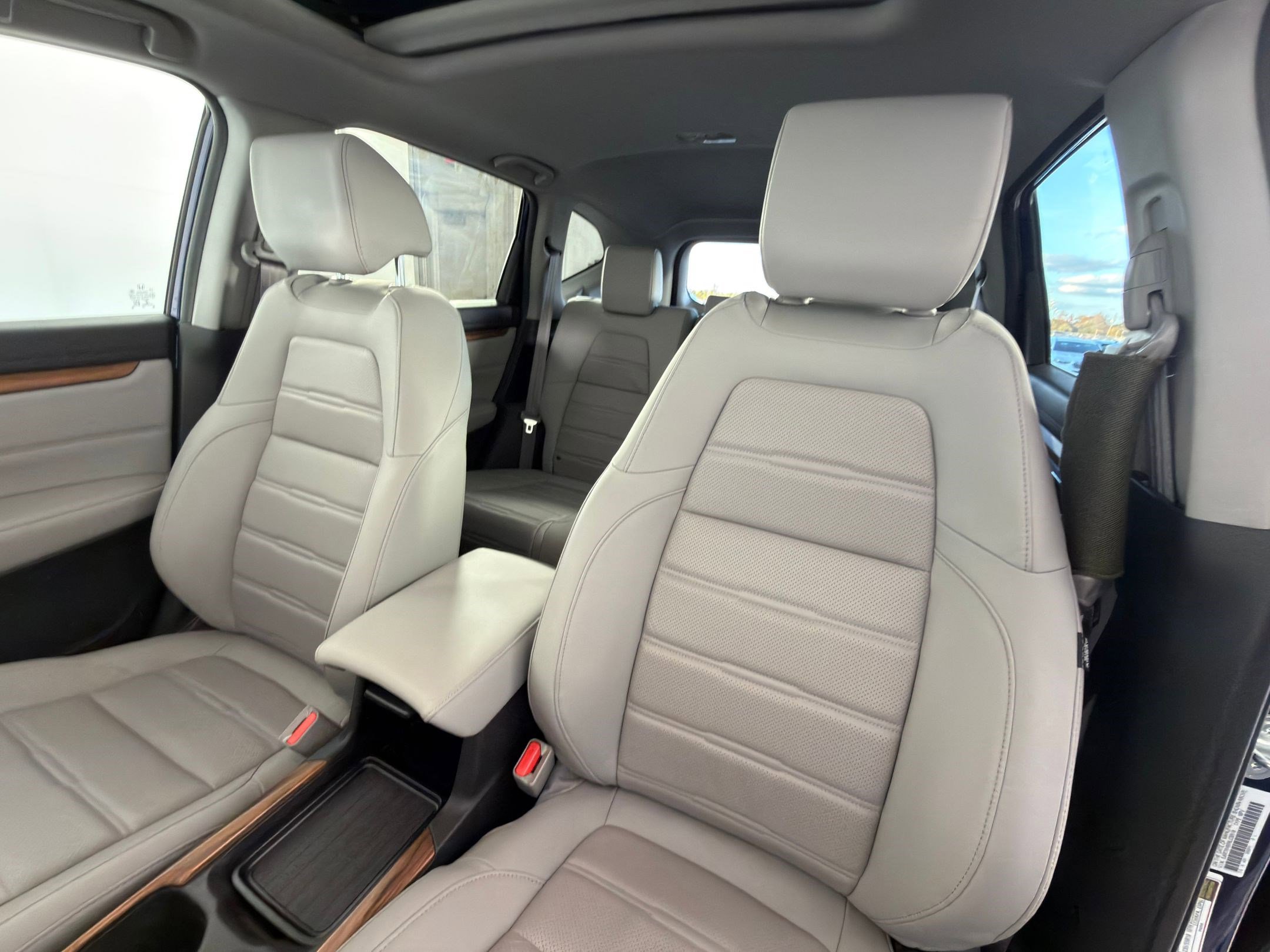 Used 2022 Honda CR-V Touring image 24