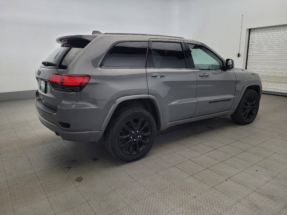 Used 2022 Jeep Grand Cherokee Laredo X image 10
