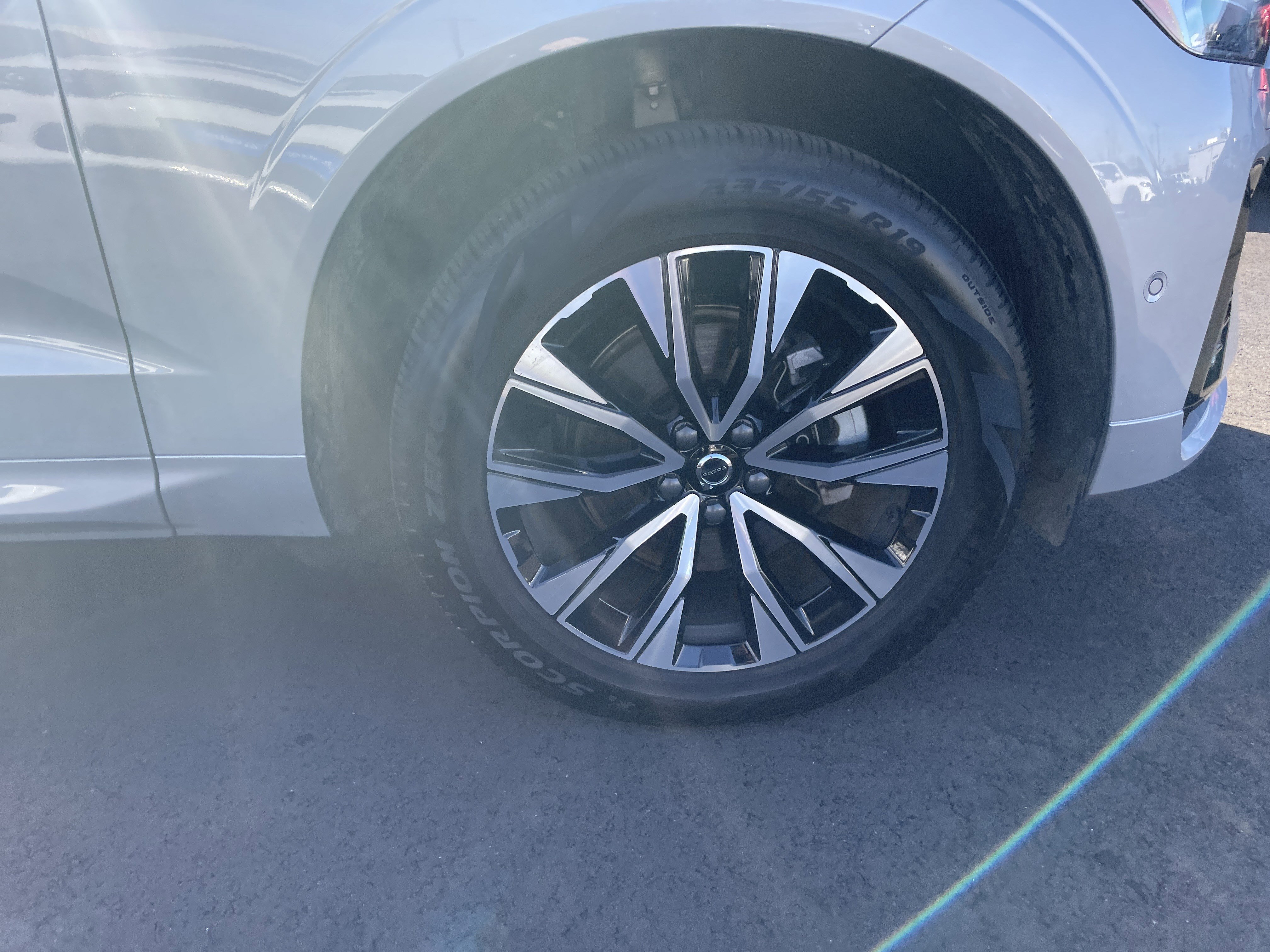 Used 2025 Volvo XC60 B5 Plus image 7