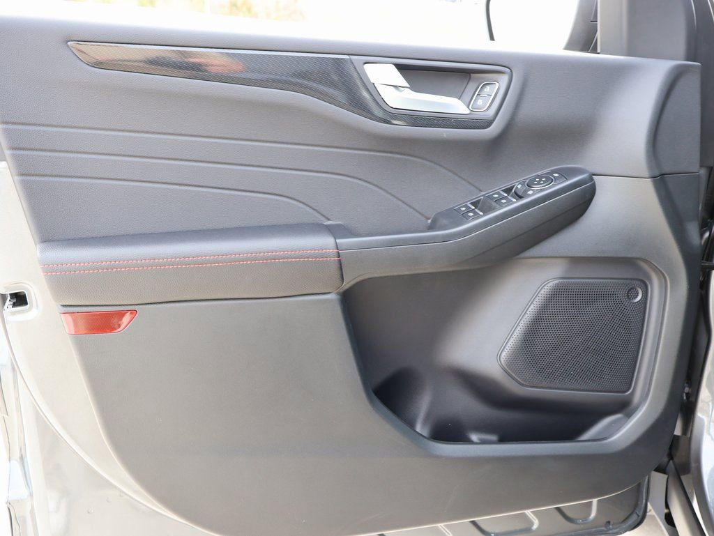 New 2026 Ford Escape ST-Line w/ Cold Weather Package image 20
