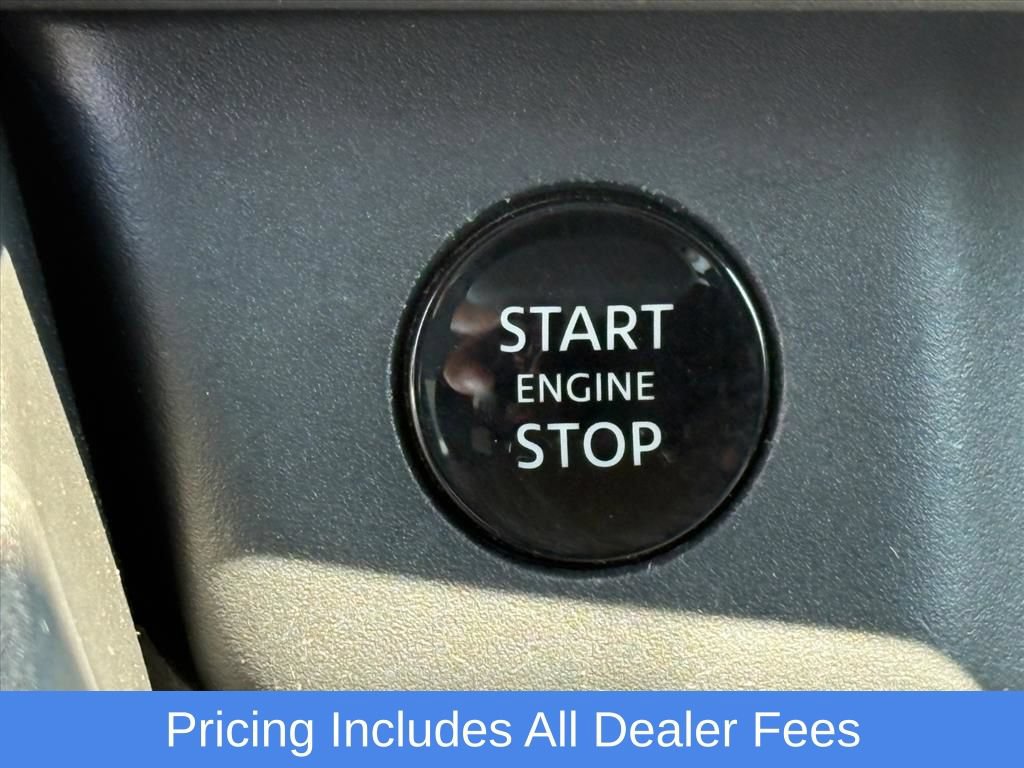 Used 2025 Nissan Rogue SV AWD/4WD image 14