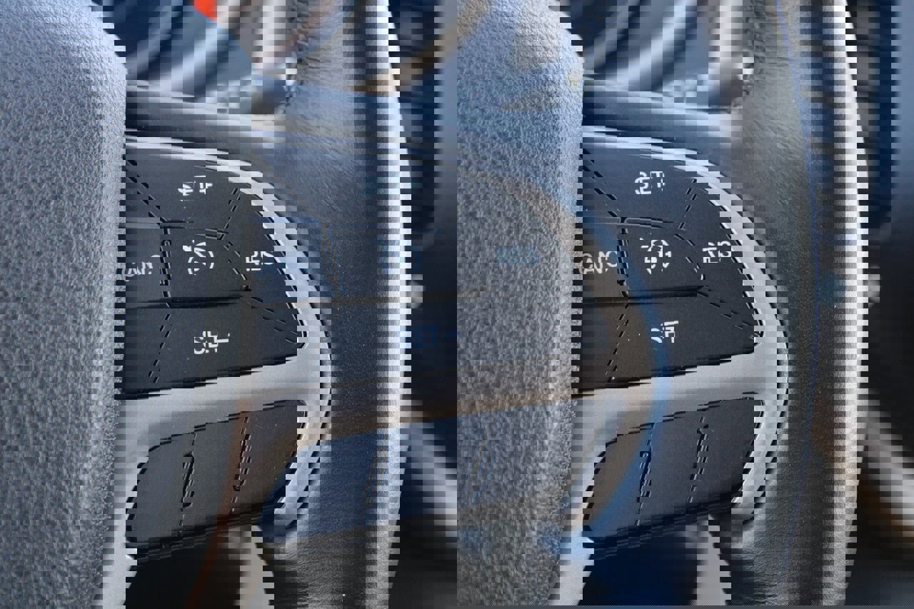 Used 2016 Jeep Cherokee Latitude w/ Cold Weather Group image 24