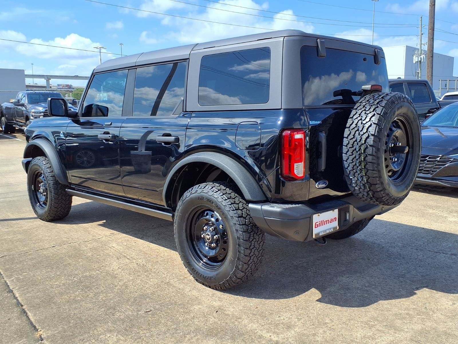 Used 2023 Ford Bronco Black Diamond AWD/4WD image 4