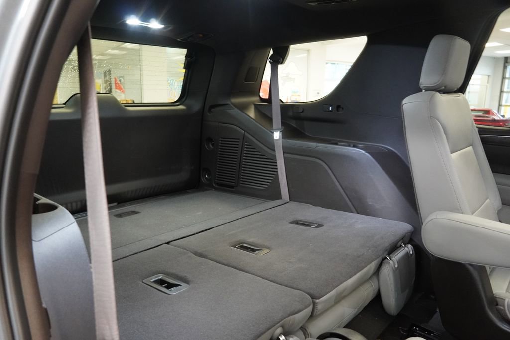 Used 2022 Chevrolet Tahoe Z71 w/ Z71 Off-Road Package AWD/4WD image 38