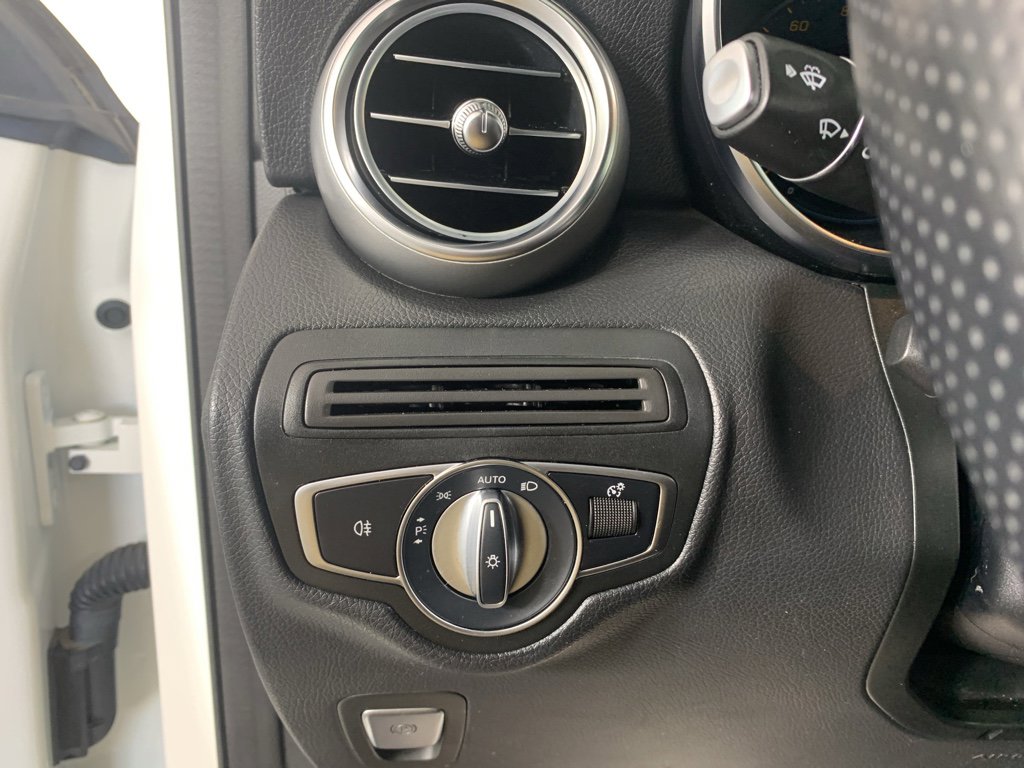 Used 2022 Mercedes-Benz GLC 300 4MATIC image 17