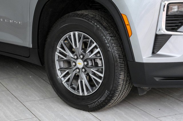 Used 2025 Chevrolet Traverse LT w/ LPO, Floor Liner Package FWD image 56