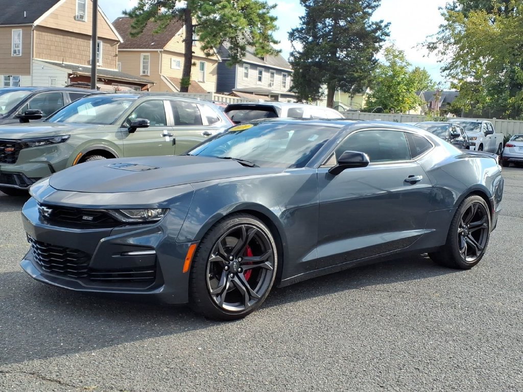 Used 2021 Chevrolet Camaro SS RWD image 3