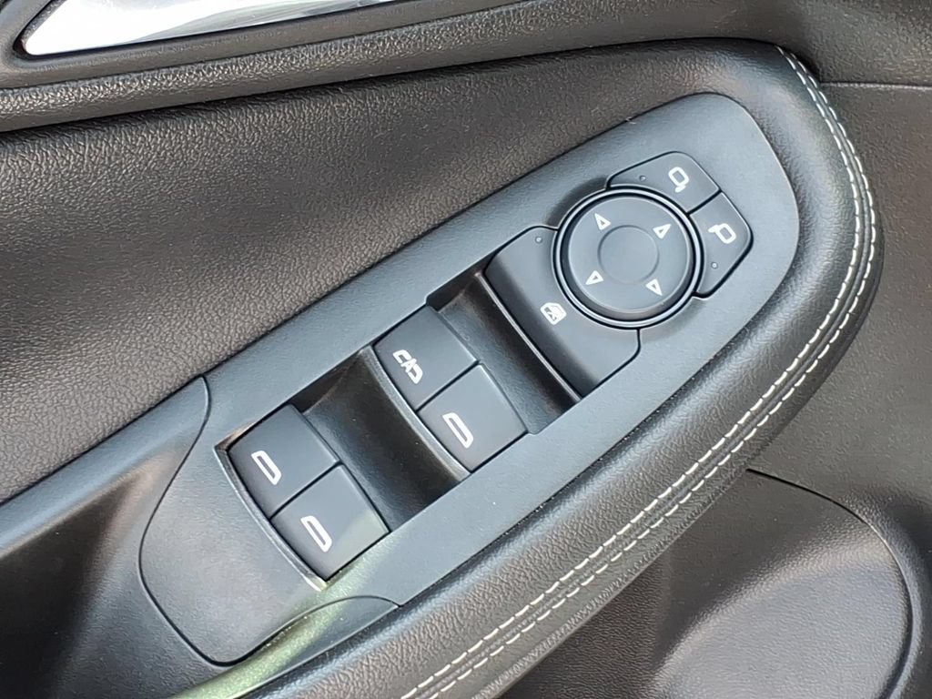Used 2023 Buick Encore GX Preferred w/ Cold Weather Comfort Package AWD/4WD image 14