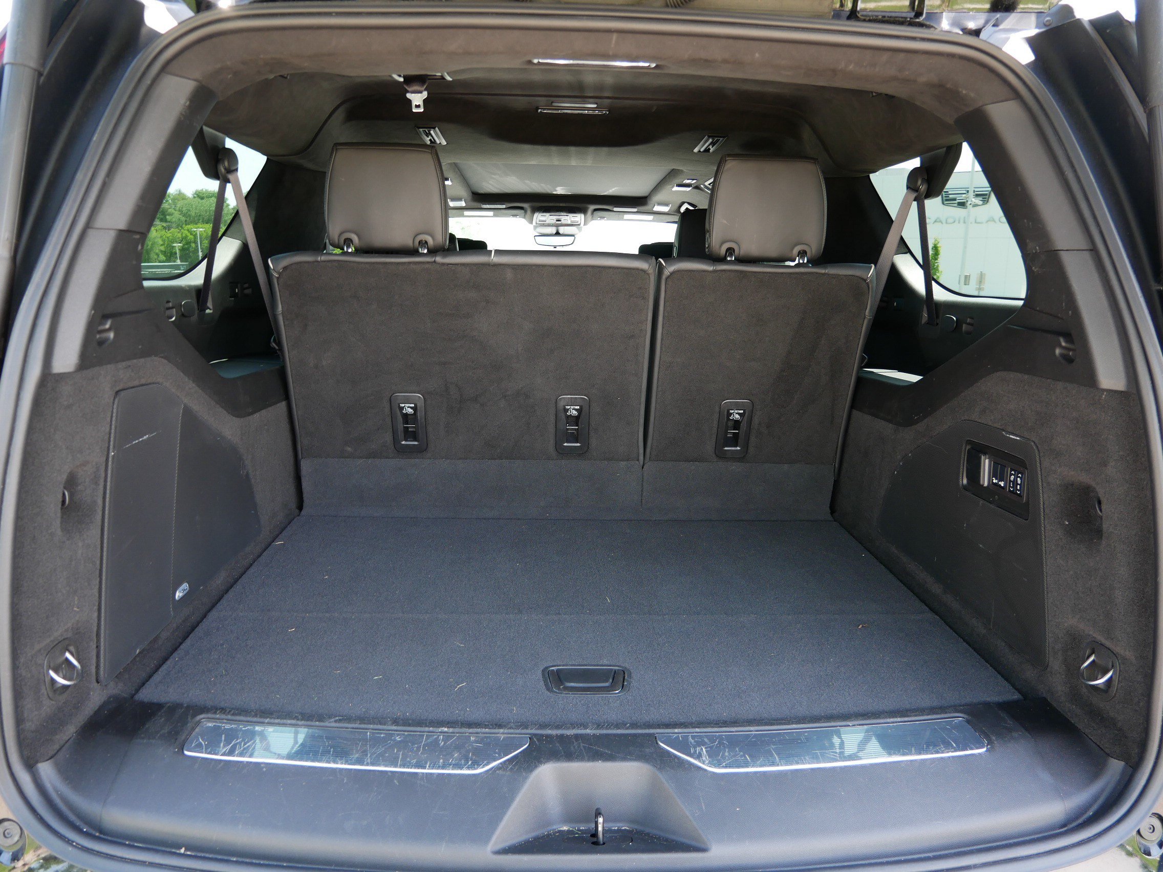 Certified 2024 Cadillac Escalade ESV Premium Luxury Platinum AWD/4WD image 19