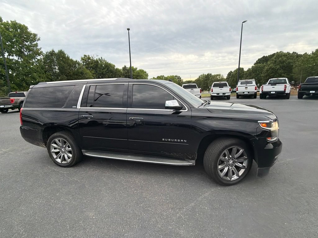 Used 2015 Chevrolet Suburban LTZ RWD image 16