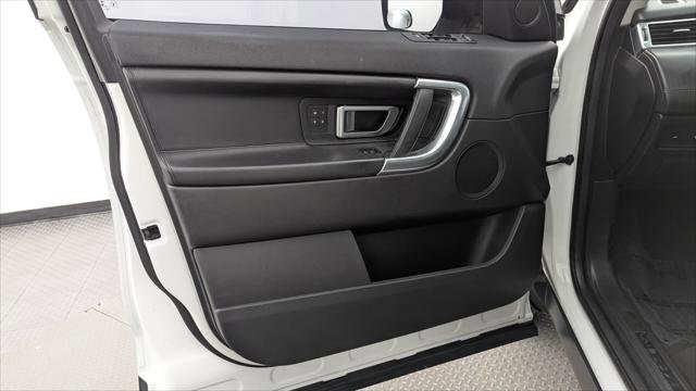 Used 2016 Land Rover Discovery Sport HSE Luxury image 13