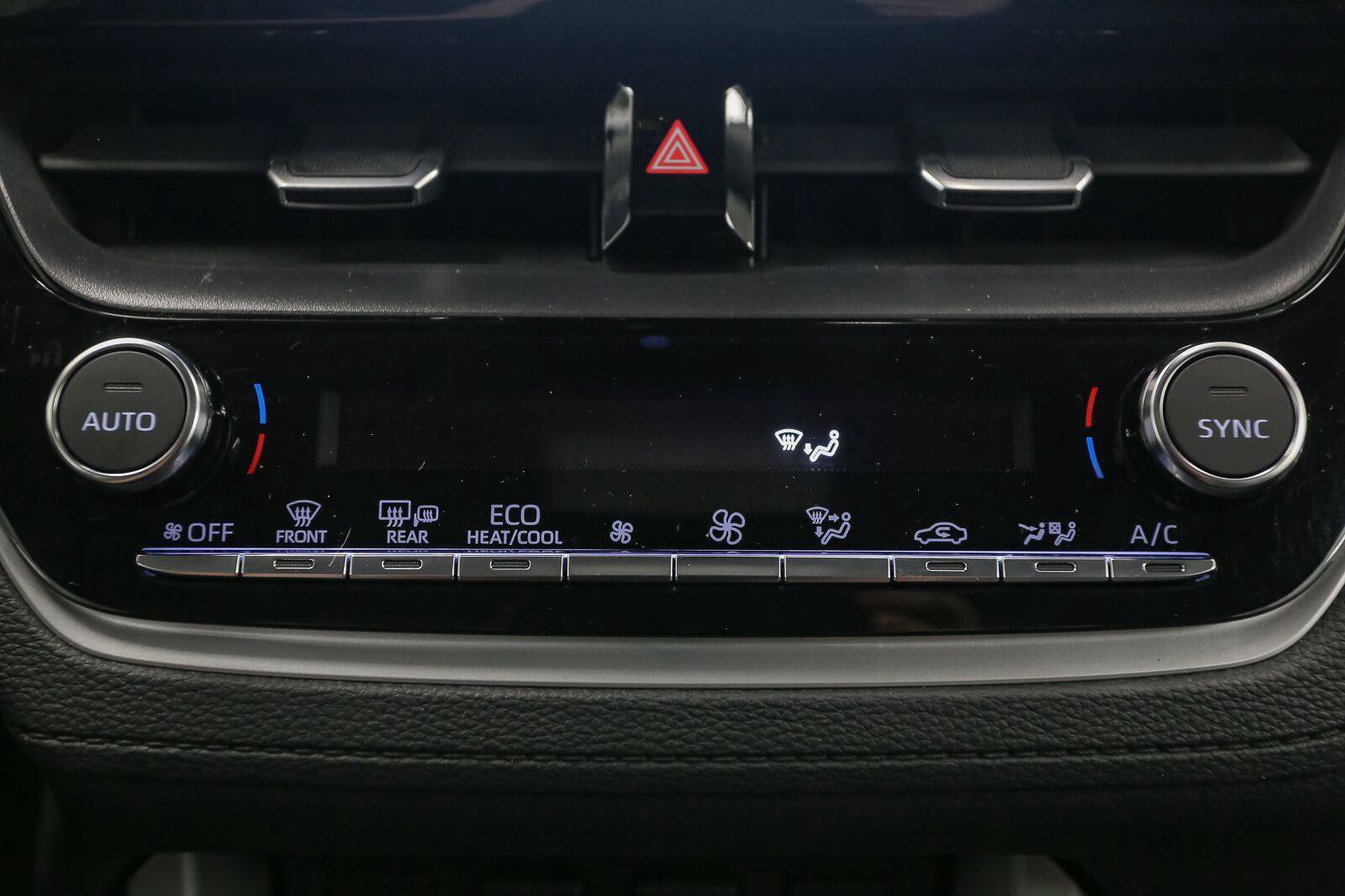 Certified 2023 Toyota Corolla Cross XLE w/ Convenience Package AWD/4WD image 31