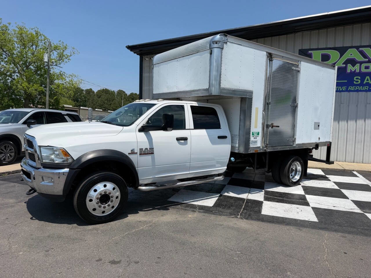 Used 2016 RAM 5500 Tradesman AWD/4WD image 2