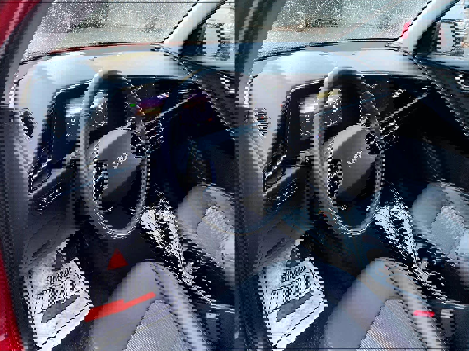 Used 2024 Kia Niro Wind image 8