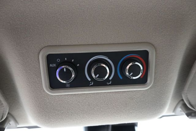 Used 2025 GMC Savana 2500 LT w/ LT Preferred Equipment Group RWD image 33