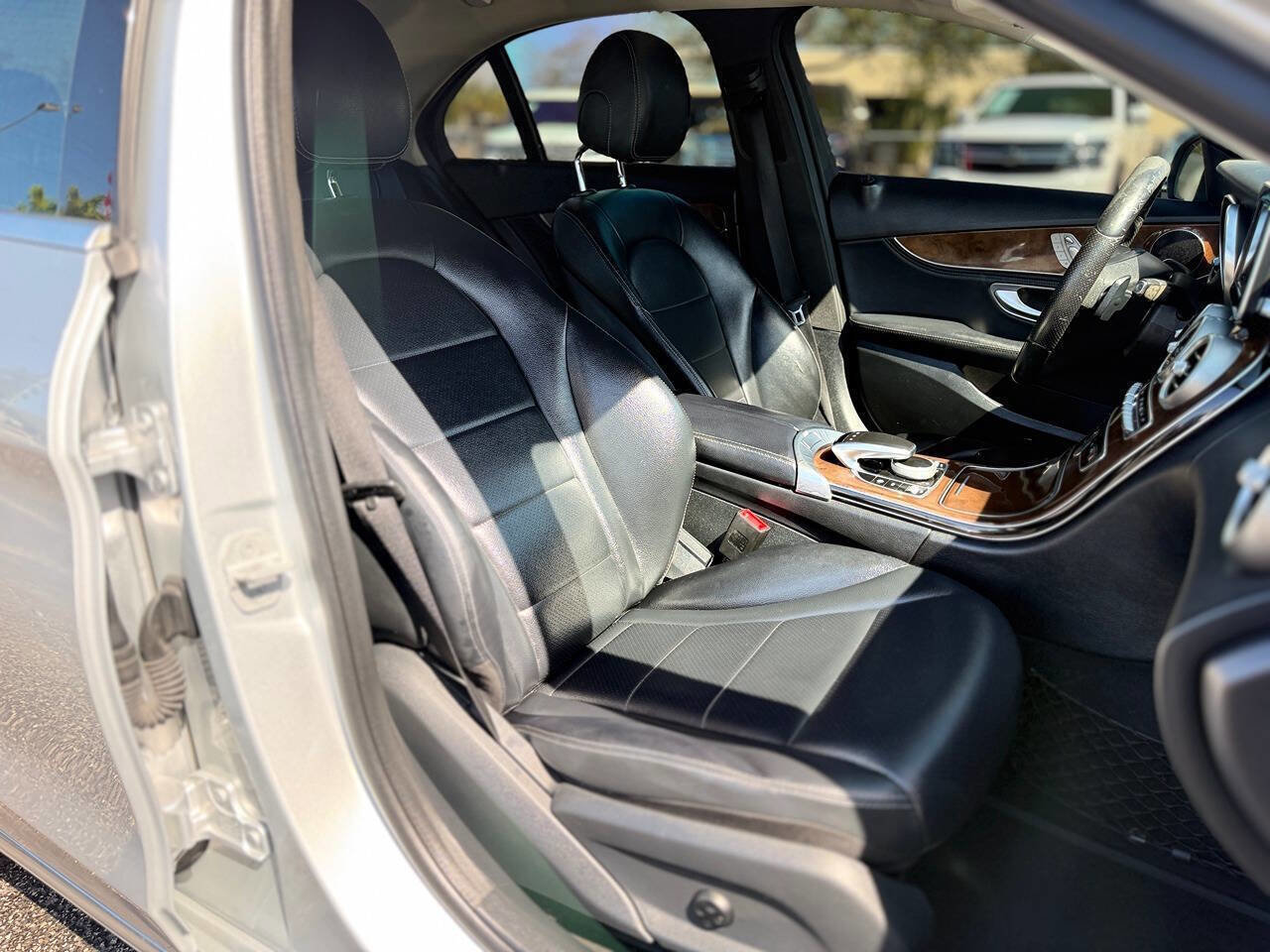 Used 2015 Mercedes-Benz C 300 4MATIC Sedan image 21