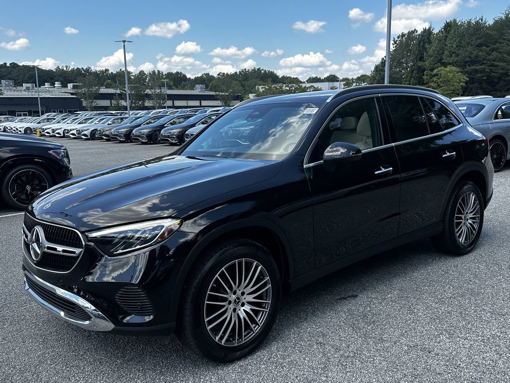Certified 2024 Mercedes-Benz GLC 300 4MATIC image 4