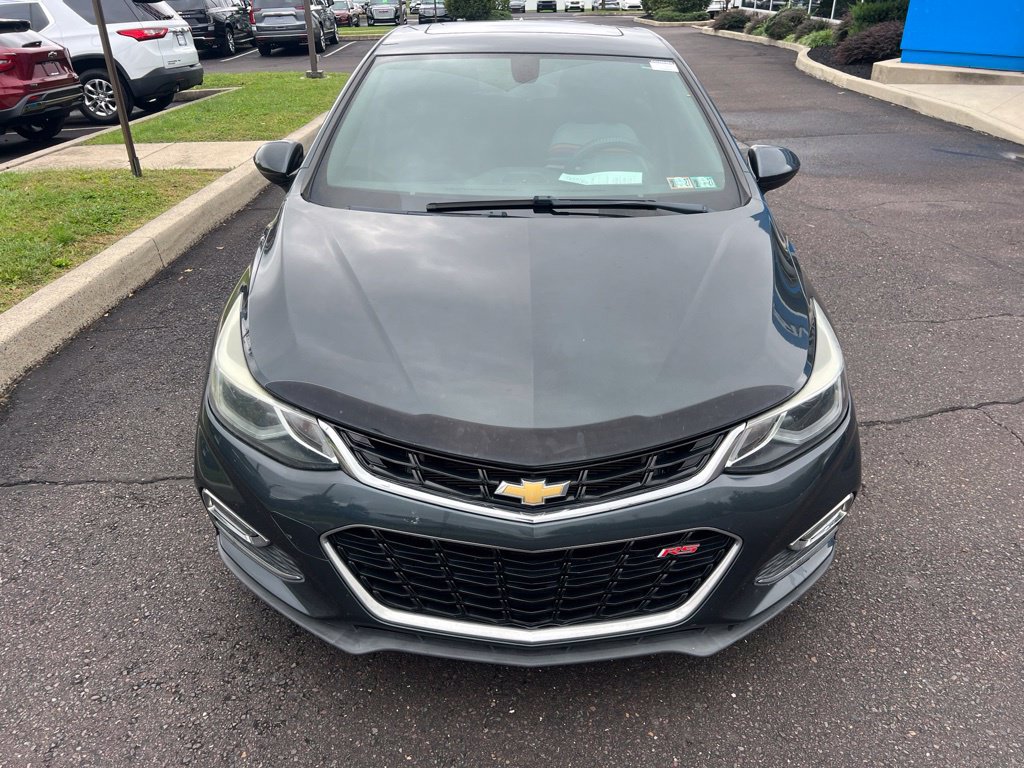 Used 2018 Chevrolet Cruze LT w/ Sun And Sound Package FWD image 2
