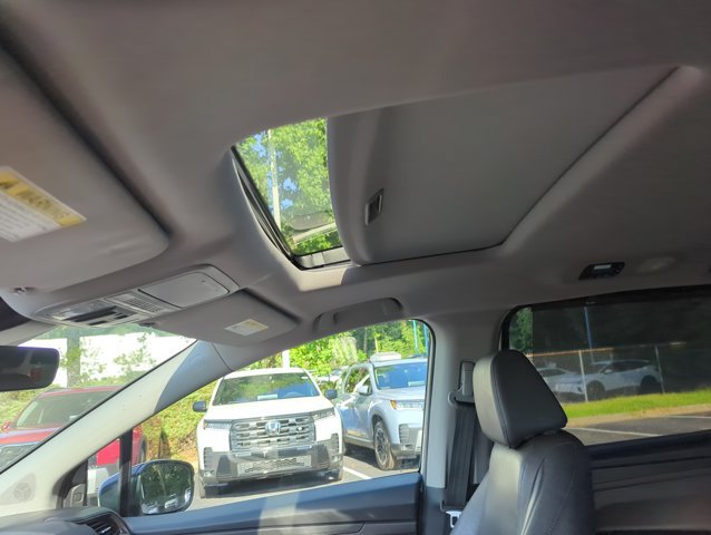 Used 2018 Honda Odyssey EX-L image 19