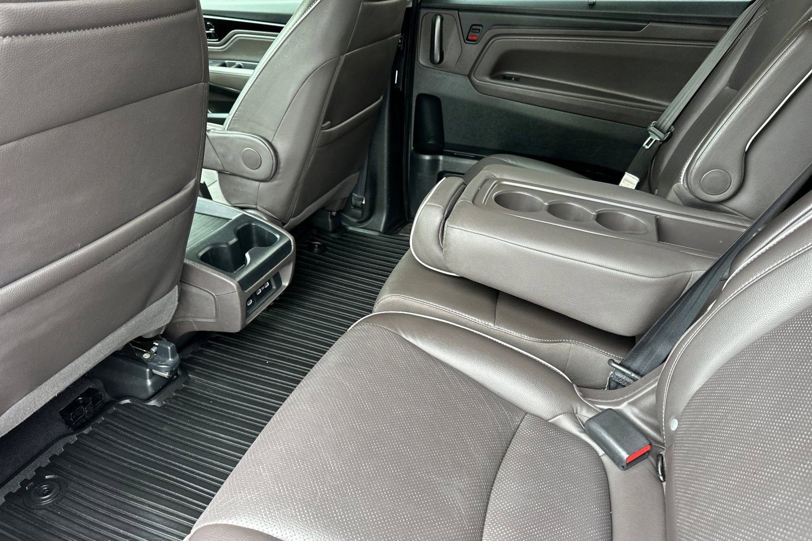 Used 2022 Honda Odyssey Elite image 9