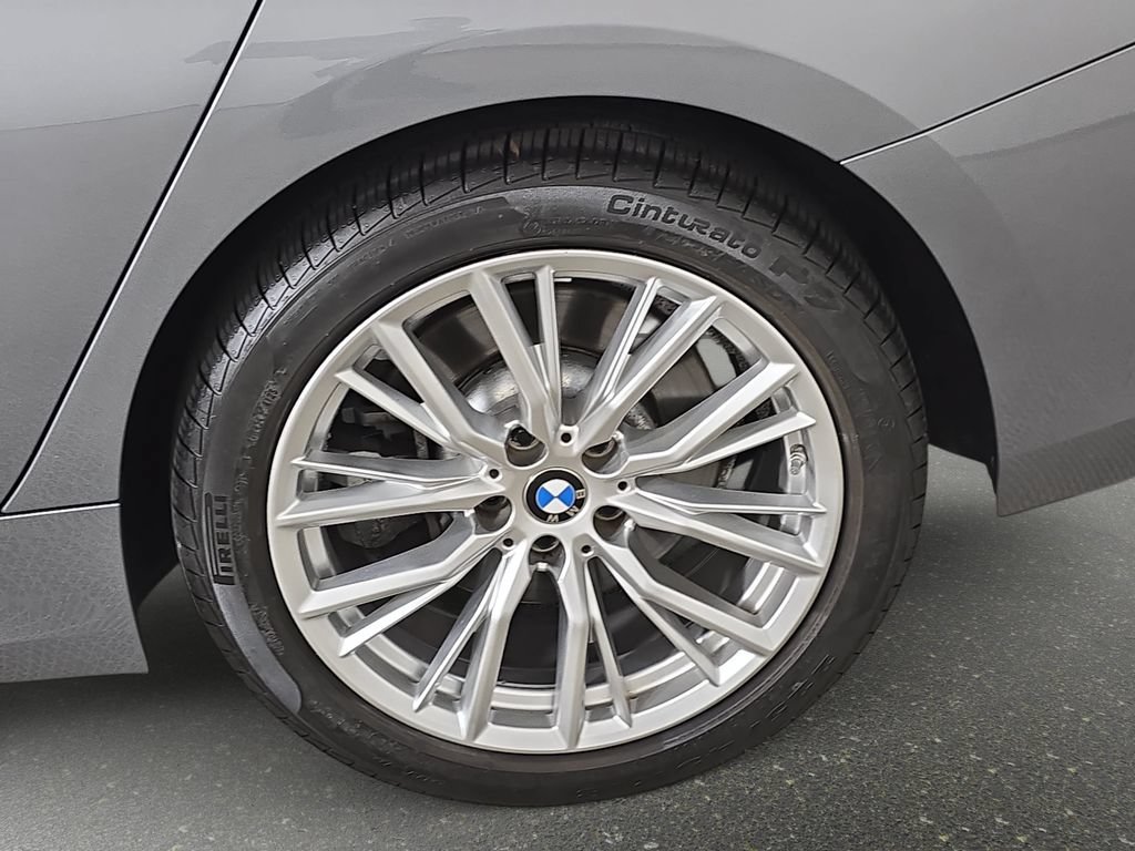 Used 2024 BMW 330i xDrive Sedan w/ Premium Package AWD/4WD image 37