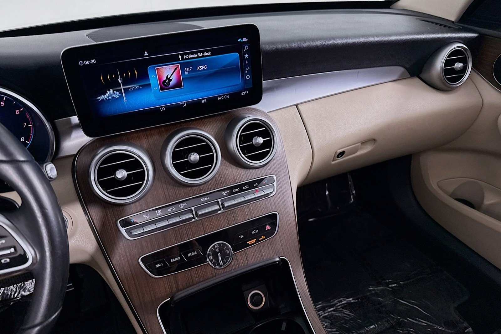 Certified 2020 Mercedes-Benz C 300 Sedan image 19