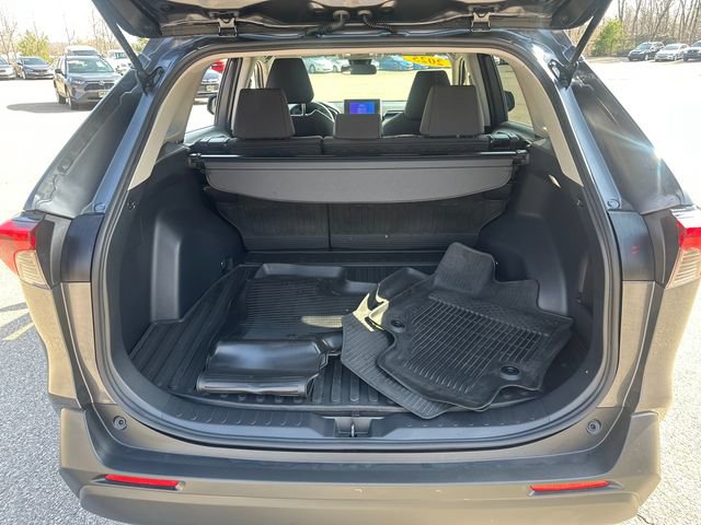 Used 2025 Toyota RAV4 LE image 13