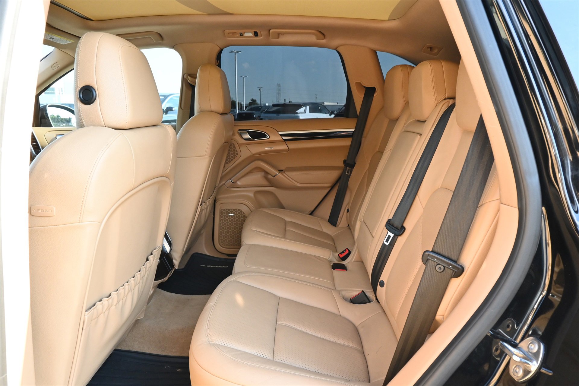 Used 2013 Porsche Cayenne S image 19