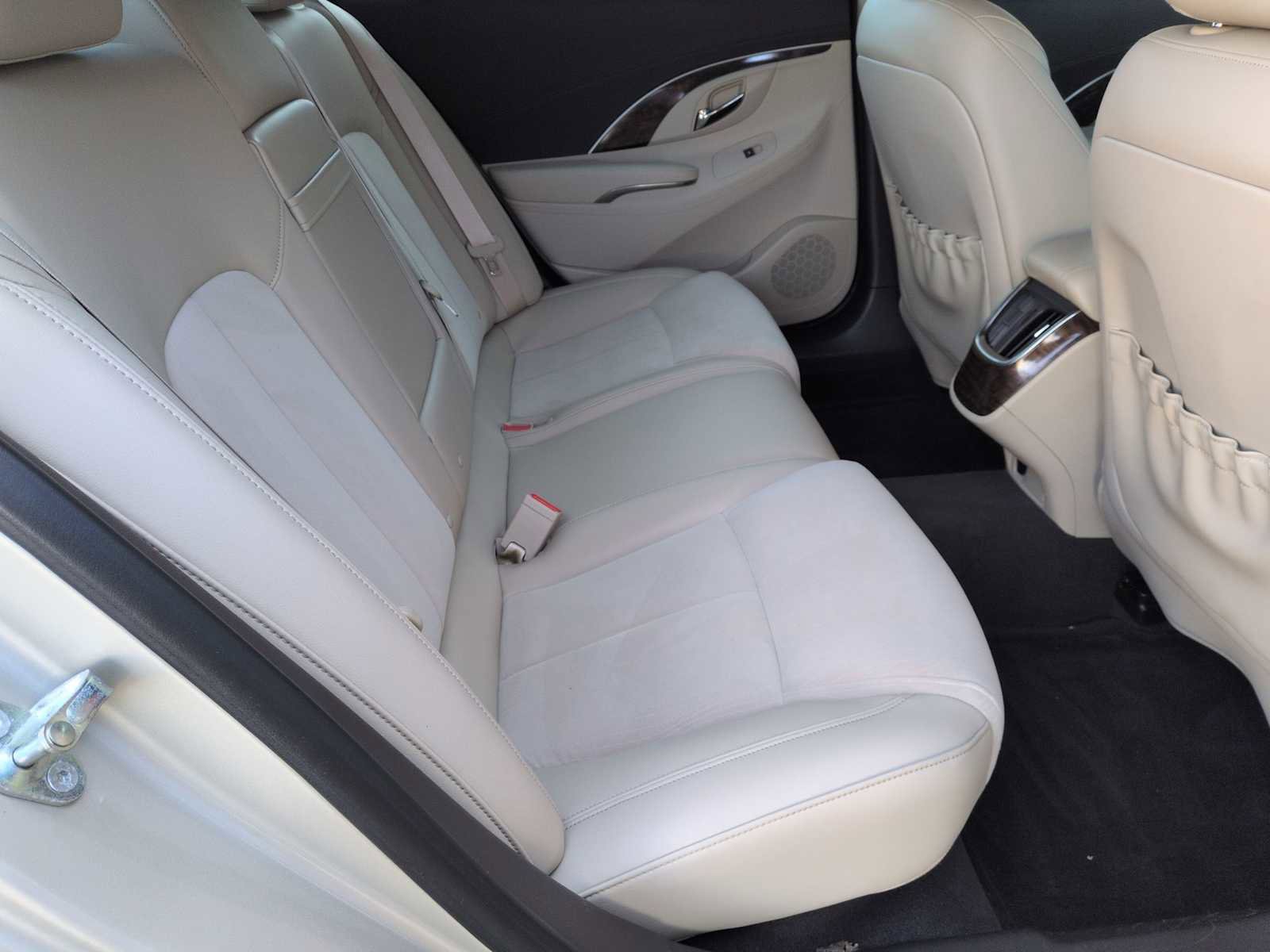 Used 2015 Buick LaCrosse image 20